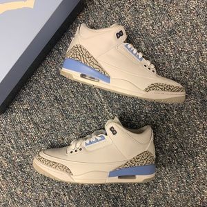 Air Jordan 3 Retro UNC